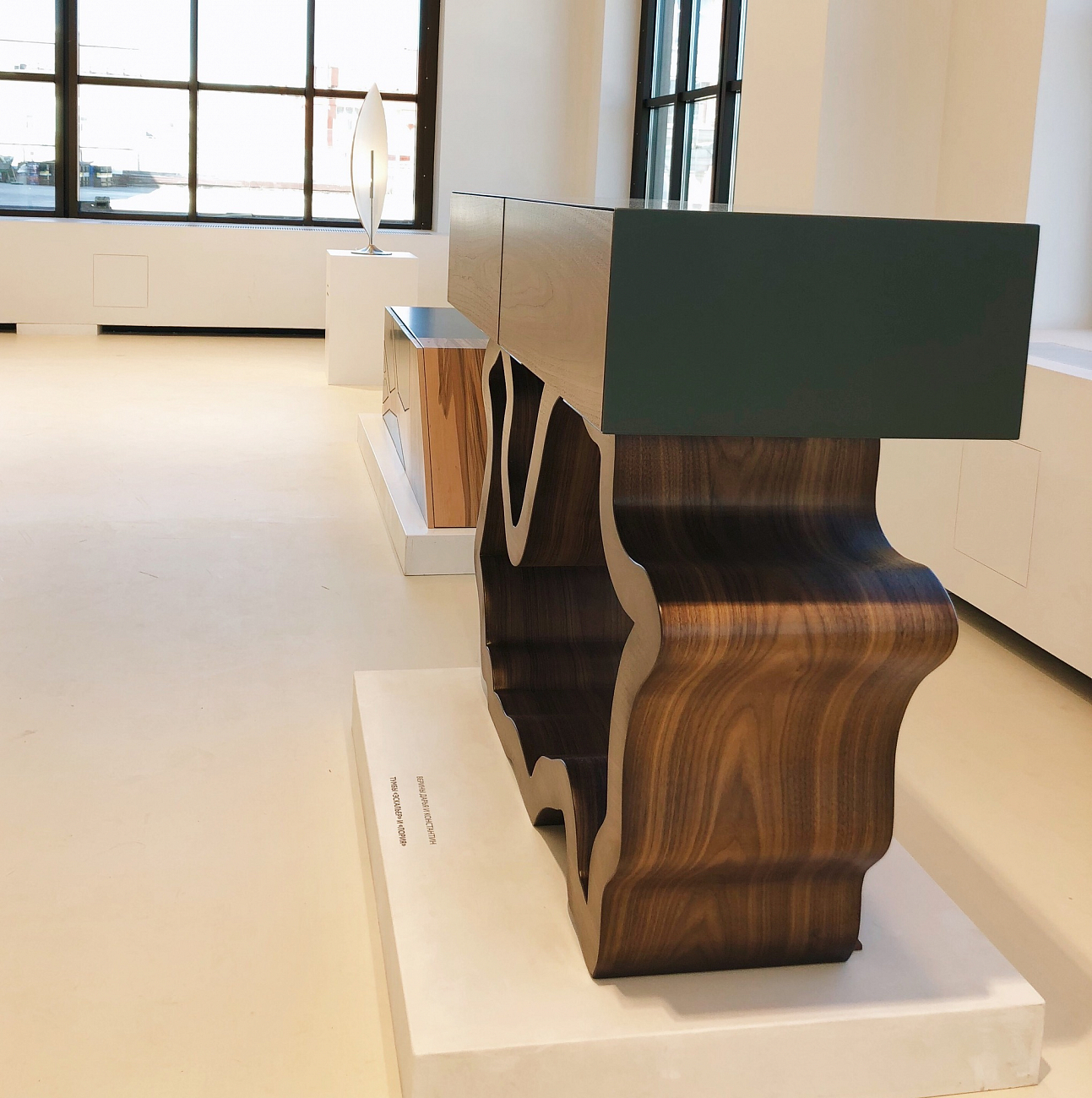 Консоль деревянная, орех с зелеными ящиками "Эскальер" от Odingeniy ODINGENIY  178416 Зеленый;коричневый  - Вид №5