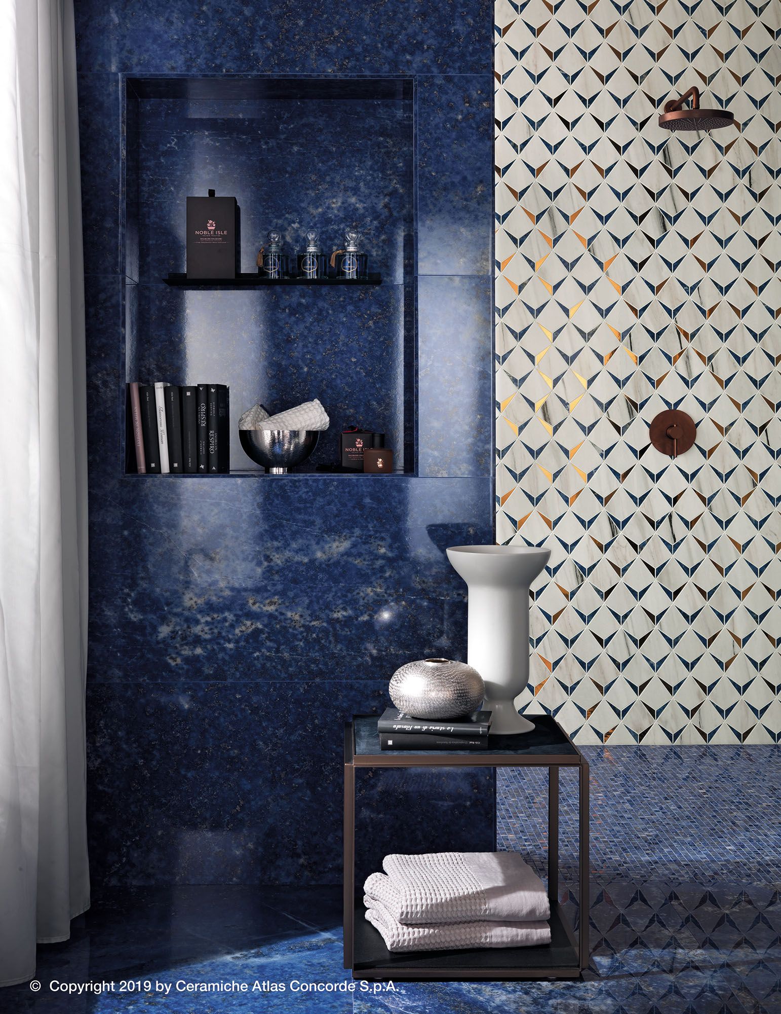 Белое керамическое покрытие с эффектом мрамора Atlas Concorde Marvel Dream ARCH-00073412 - Вид №9