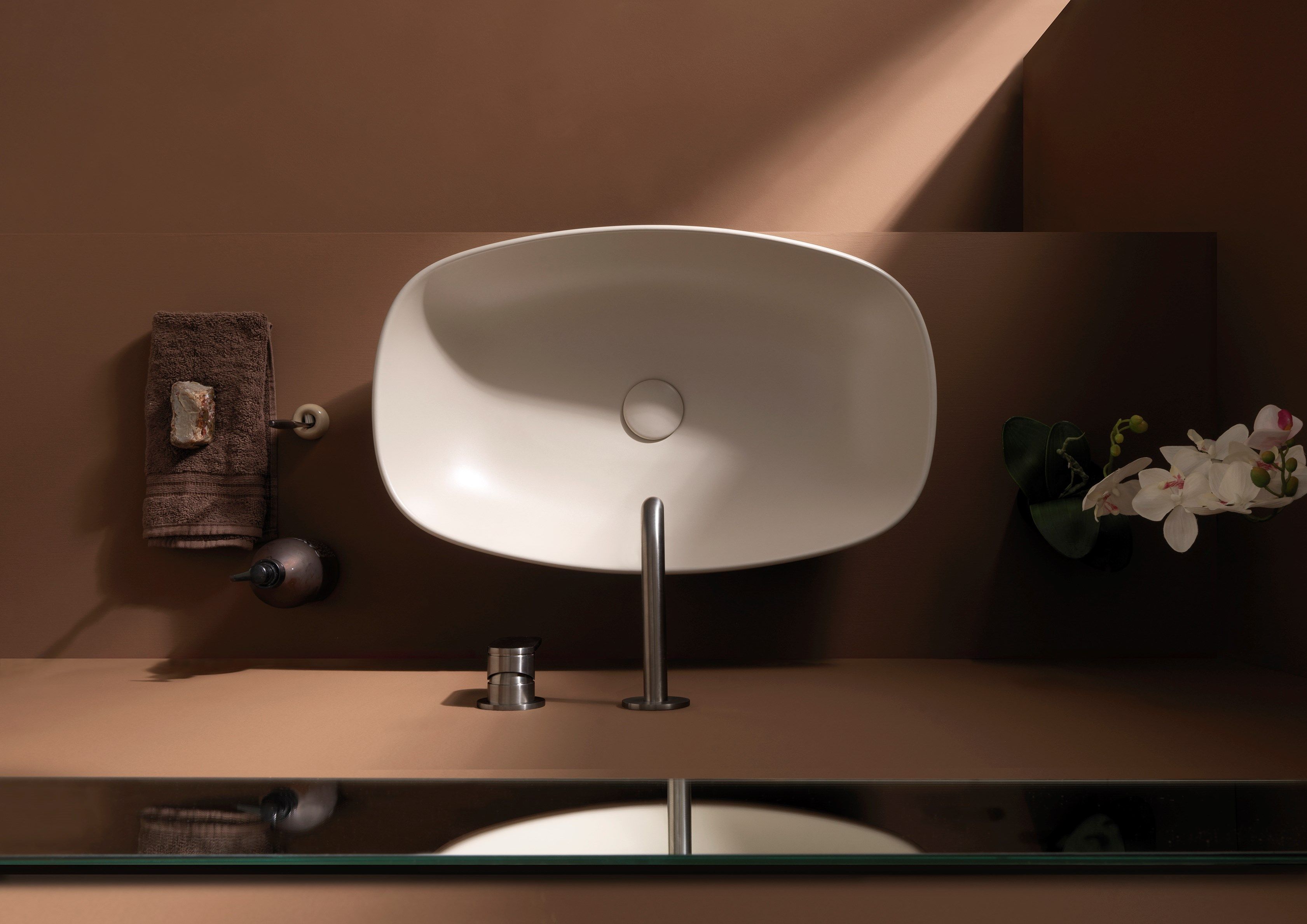 Керамическая овальная подвесная раковина Ceramica Flaminia обнаженная ARCH-00116423 - Вид №3