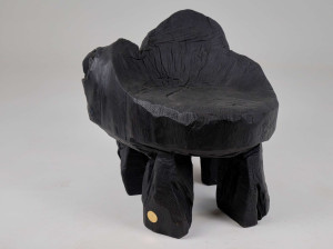 Низкий дубовый стул