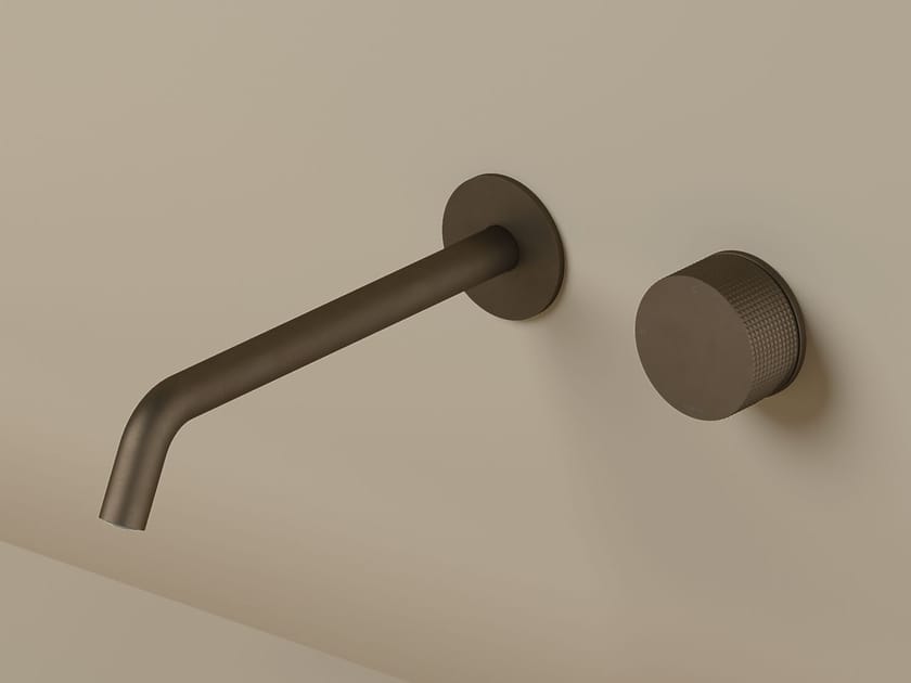 Латунный настенный смеситель для раковины с 2 отверстиями Hotbath Guy ARCH-00129287