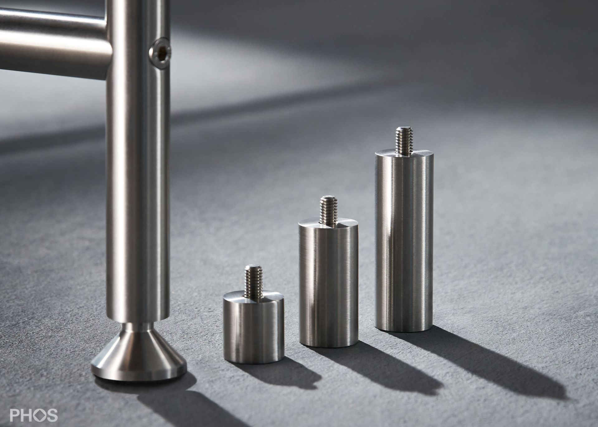 KATI-TBV-2 Аксессуары: 2-сантиметровая подставка для стола из прочной нержавеющей стали с матовым покрытием. PHOS  - Вид №2