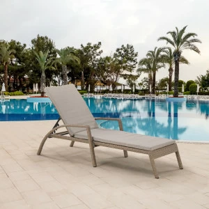 Шезлонг, искусственный ротанг плетеный с матрасом светло-коричневый AFINA  00-3860511 Коричневый