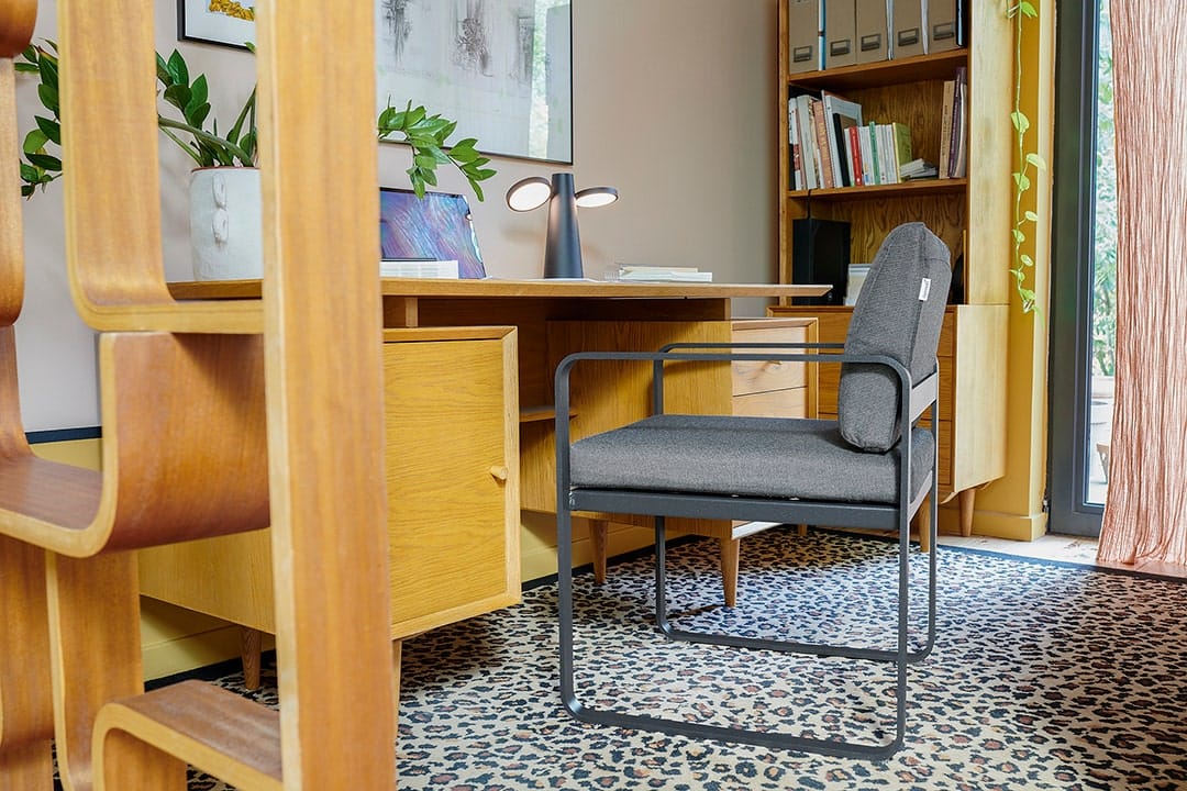 Регулируемая светодиодная настольная лампа с батарейным питанием Fermob OTO ARCH-00074062 - Вид №1