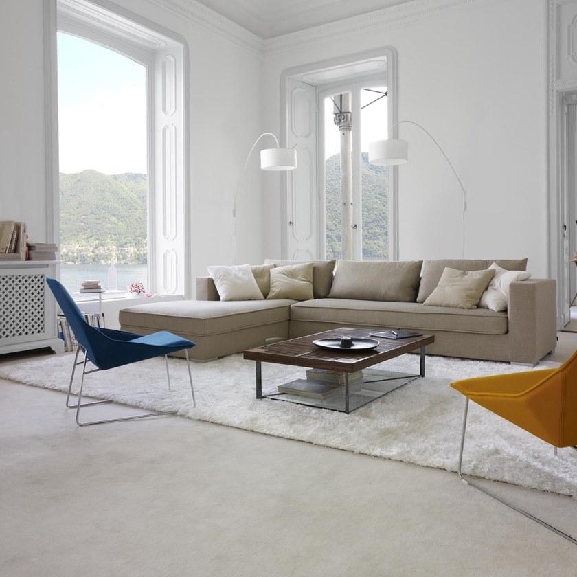 Ligne Roset Низкий прямоугольный журнальный столик из орехового дерева  11497862  - Вид №2