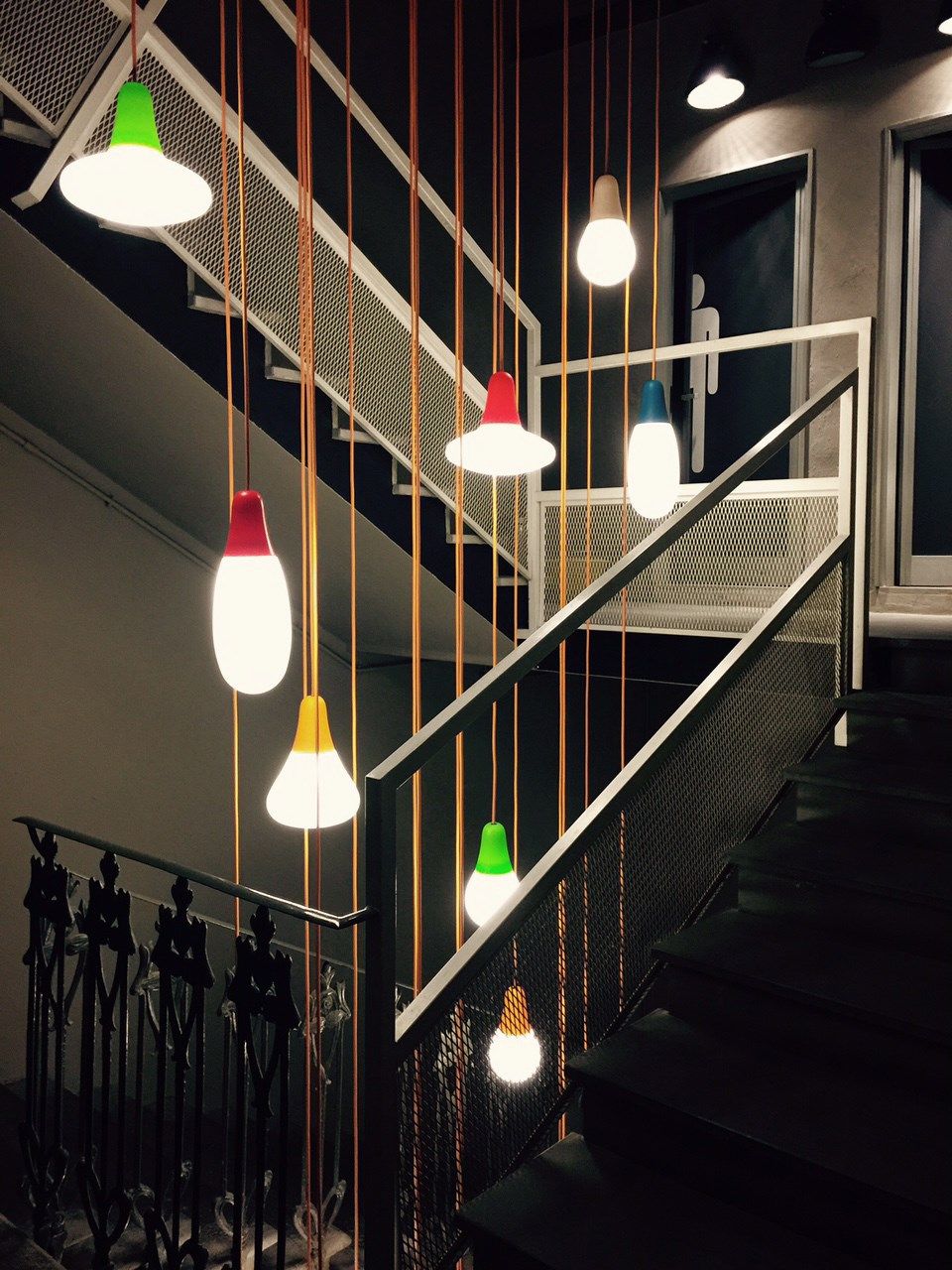 Подвесной светильник из полиэтилена Martinelli Luce CIULIFRULI ARCH-00087790 - Вид №4