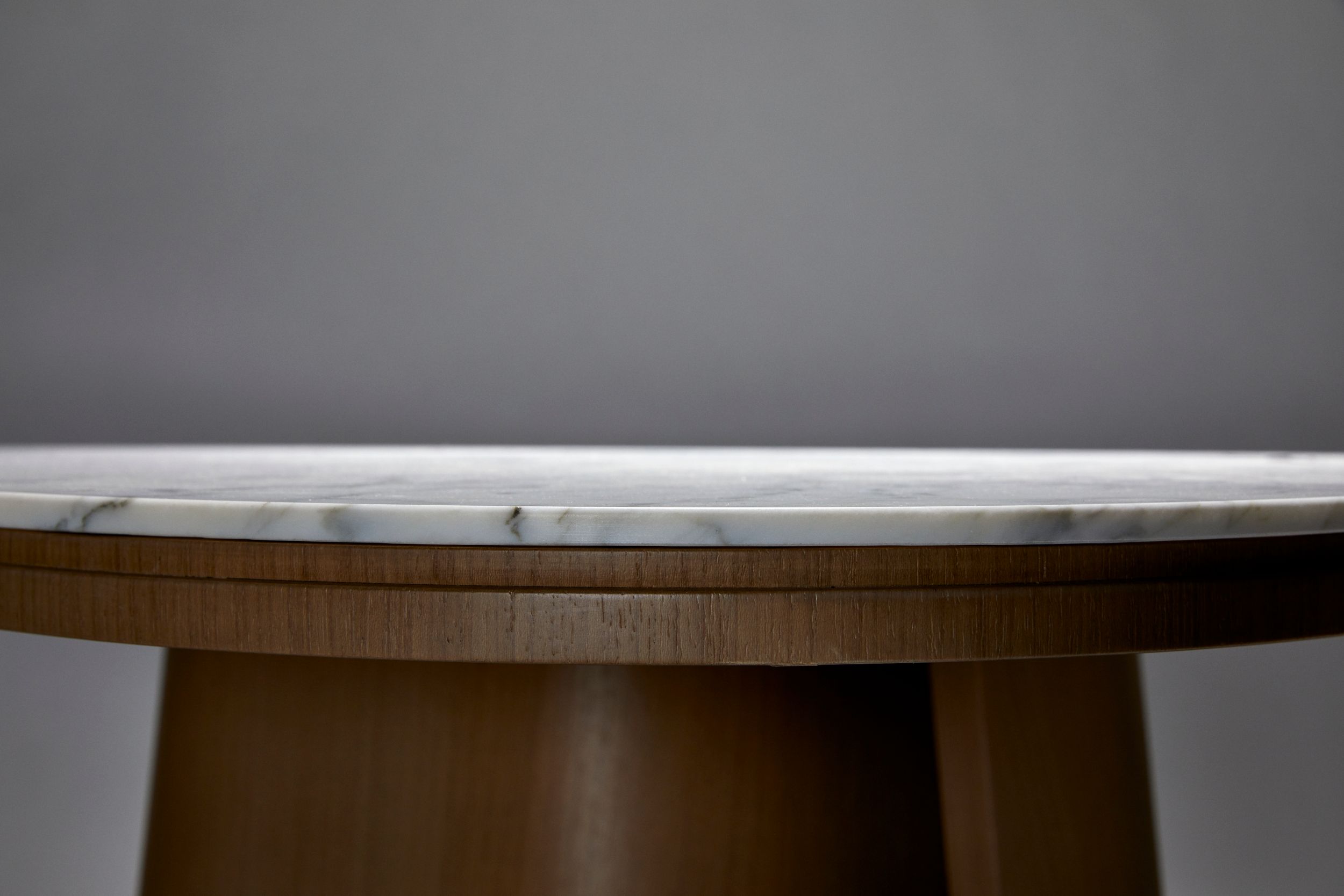 Квадратный стол из мрамора и грецкого ореха REDA AMALOU DESIGN ARCH-00017631 - Вид №2
