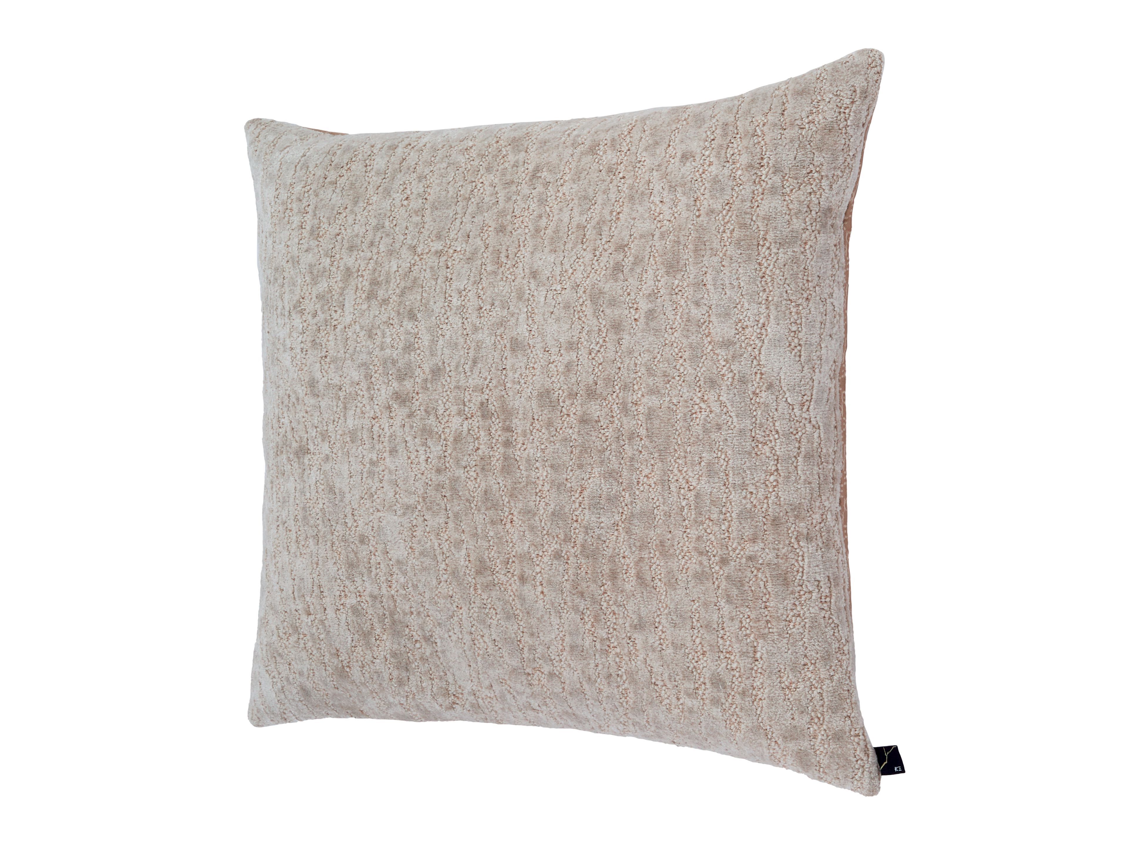 Квадратная подушка K-3 Tora ARCH-00039001