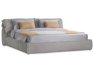 Мягкая двуспальная кровать