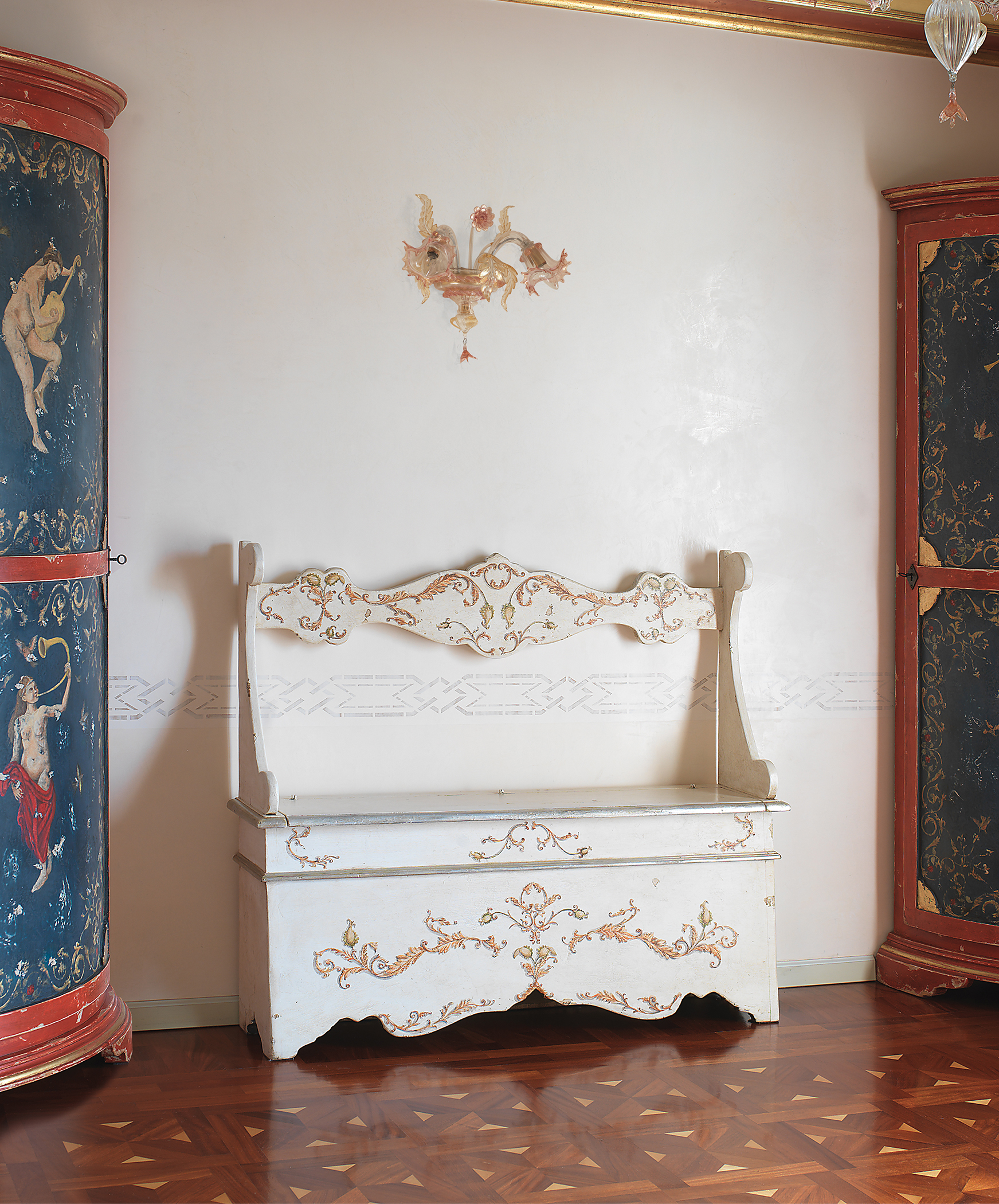 T1070 Tifernoit Узкая грудь со спинкой Soggiorno  - Вид №1