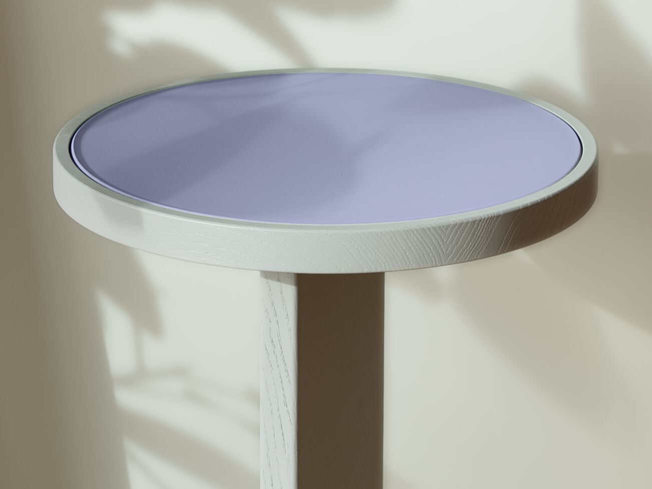 Круглый стол из дерева и стекла Noah Living Piet ARCH-00101535 - Вид №1