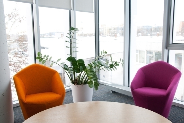 005675 Поворотное кресло Penta Viccarbe  - Вид №1