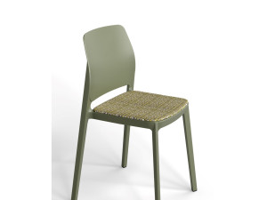 Штабелируемый стул из инженерного пластика с мягким сиденьем