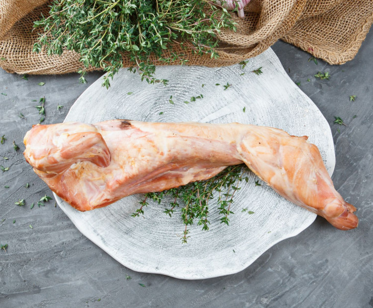 3948 Полутушка кролика копченая Вкусляндия 