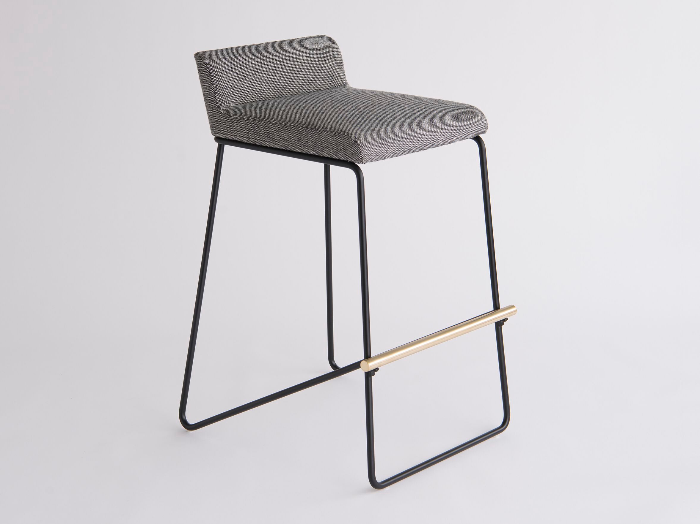 Высокий тканевый стул со спинкой Phase Design Kickstand ARCH-00122061