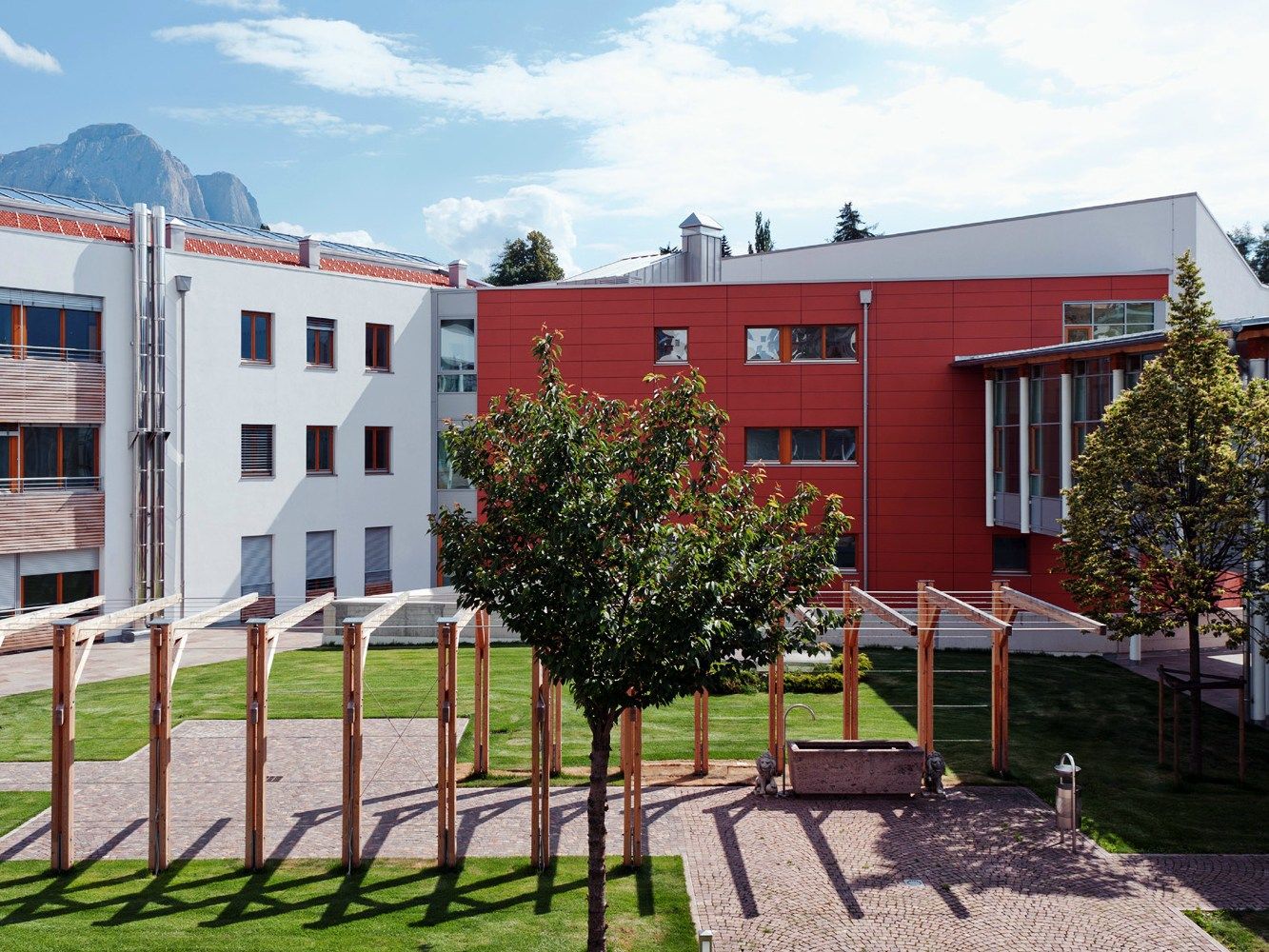 Вентилируемый фасад SWISSPEARL Swisspearl® ARCH-00108950 - Вид №91