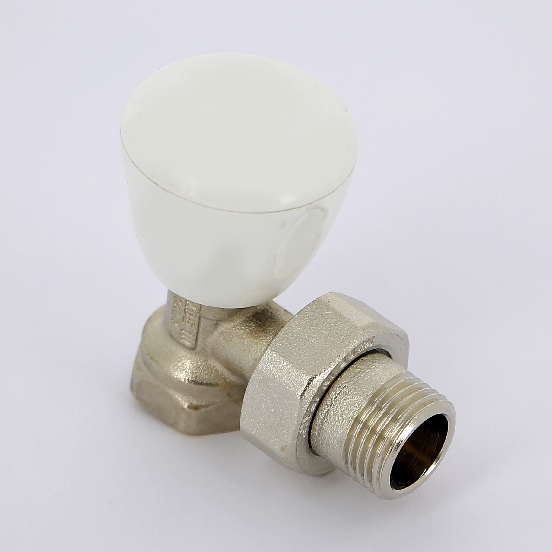 Вентиль НВ угловой для радиаторов термостатический 3308 с разъемным соединением TIEMME 1/2" под стальные трубы с крышкой 3300001 - Вид №3