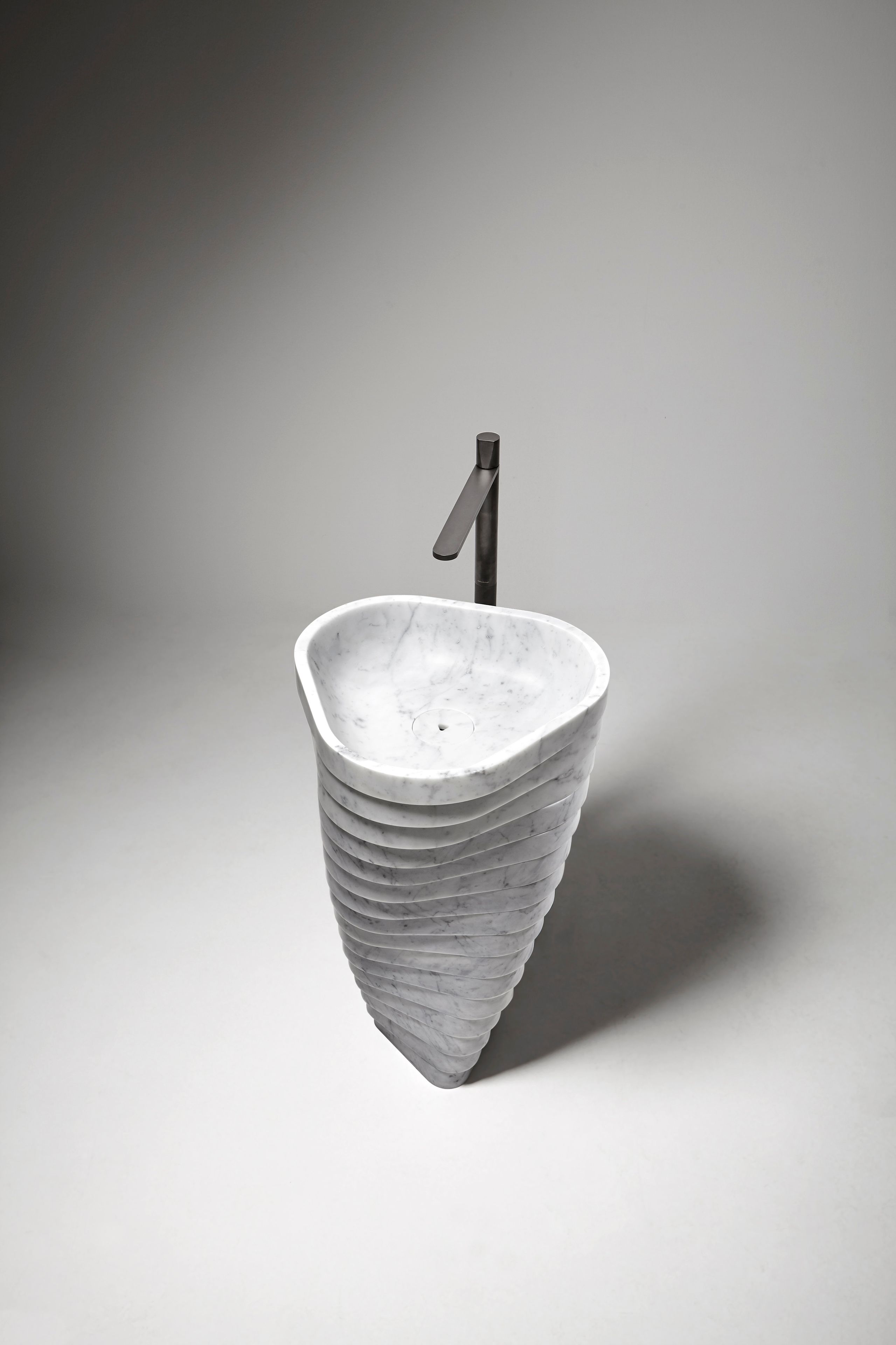 Отдельно стоящая раковина из каррарского мрамора Antoniolupi VORTICE ARCH-00024307 - Вид №5