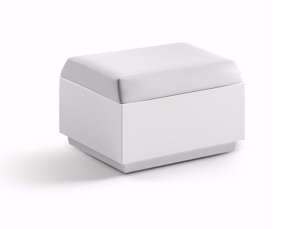 Квадратный полиэтиленовый садовый пуфик PLUST Big Cut ARCH-00023660