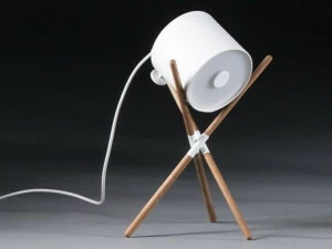 Artisan Регулируемая светодиодная деревянная настольная лампа Shift