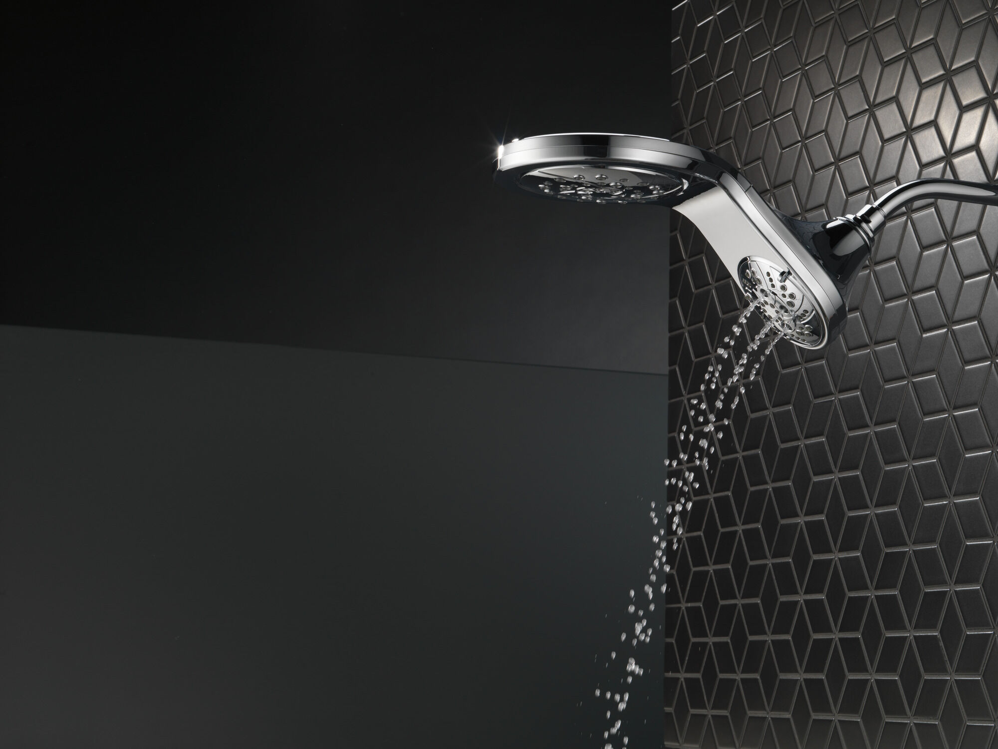 58581-PK HydroRain® H2Okinetic® In2ition® Душ два в одном с 5 настройками Delta Faucet Universal Showering Хром  - Вид №35