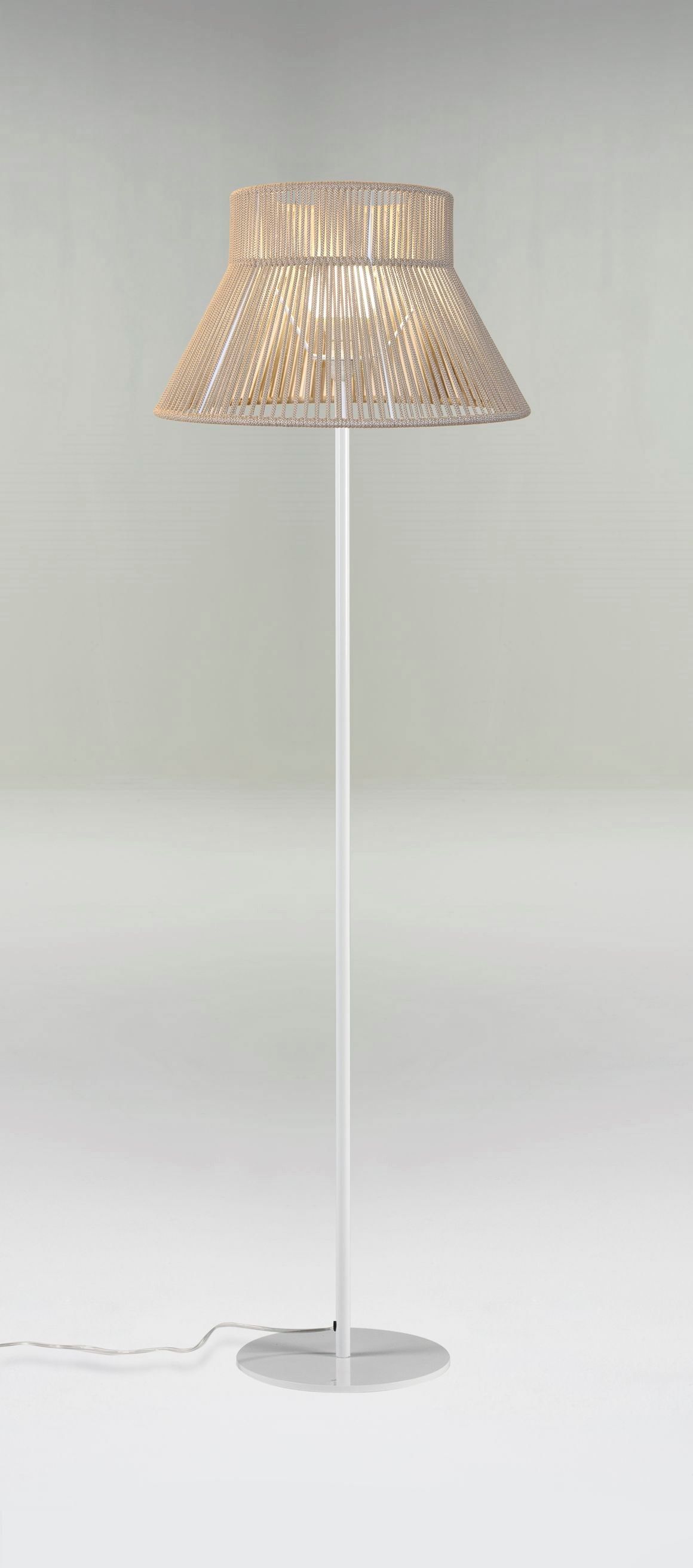 Светодиодная напольная лампа из веревки и металла Olé Lighting Kora ARCH-00043993 - Вид №2
