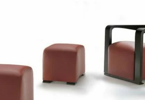 HUGUES CHEVALIER Пуф из мягкой кожи Iconic