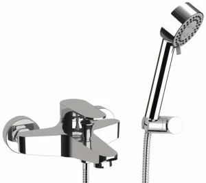 Remer Rubinetterie Смеситель для ванны настенный с ручным душем Class line L 02