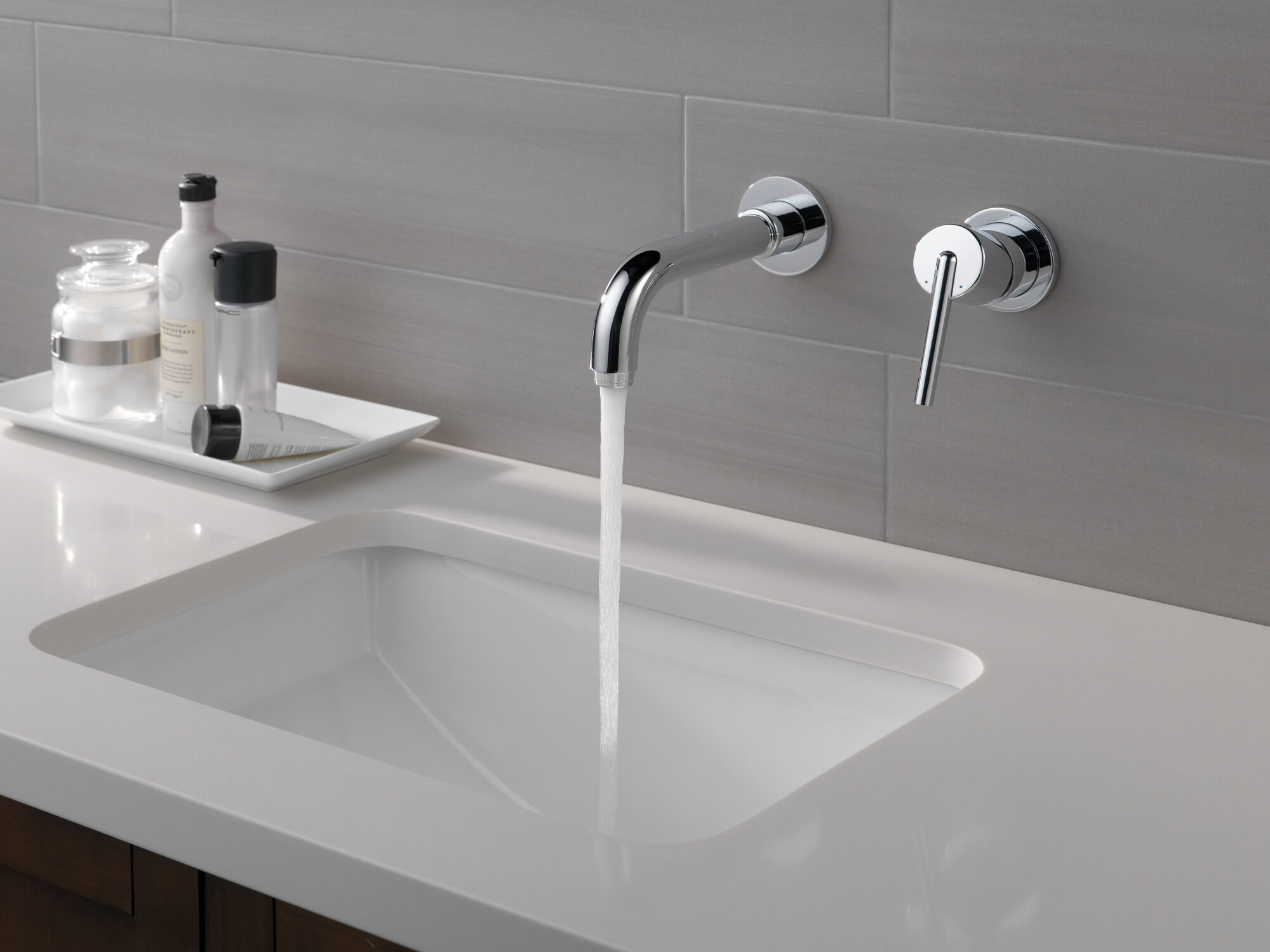 T3559LF-WL Накладка для смесителя для ванной комнаты с одной ручкой на стене Delta Faucet Trinsic Хром  - Вид №3