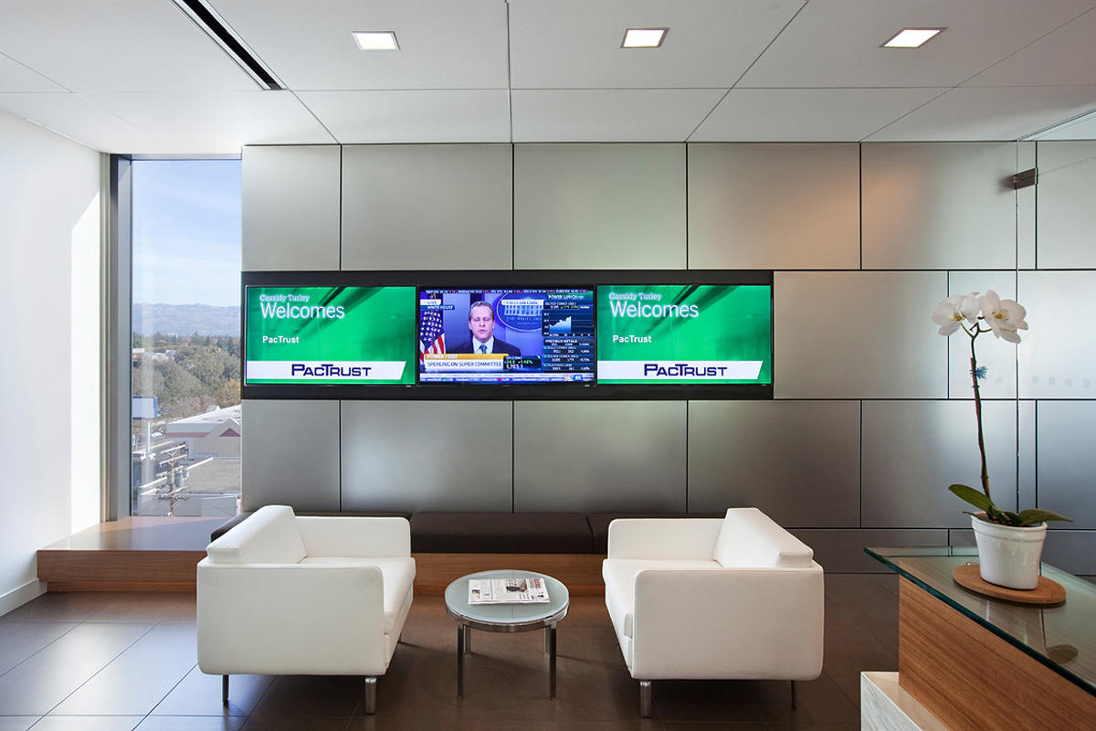 FSRT661 Система облицовки стен Levele с плавающими панелями из нержавеющей стали с отделкой из каймового камня в Кэссиди Терли, Сан-Хосе, Калифорния Forms-surfaces  - Вид №6