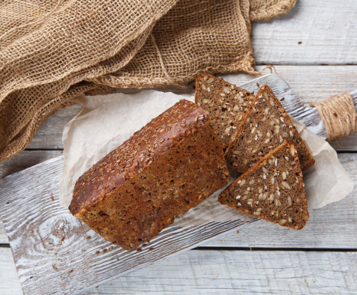 2442 Ржаной хлеб со злаками Вкусляндия 