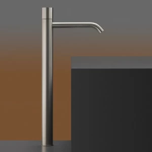 бортик смесителя для столешницы бассейна Н. 535 мм  GIO66 CEADESIGN