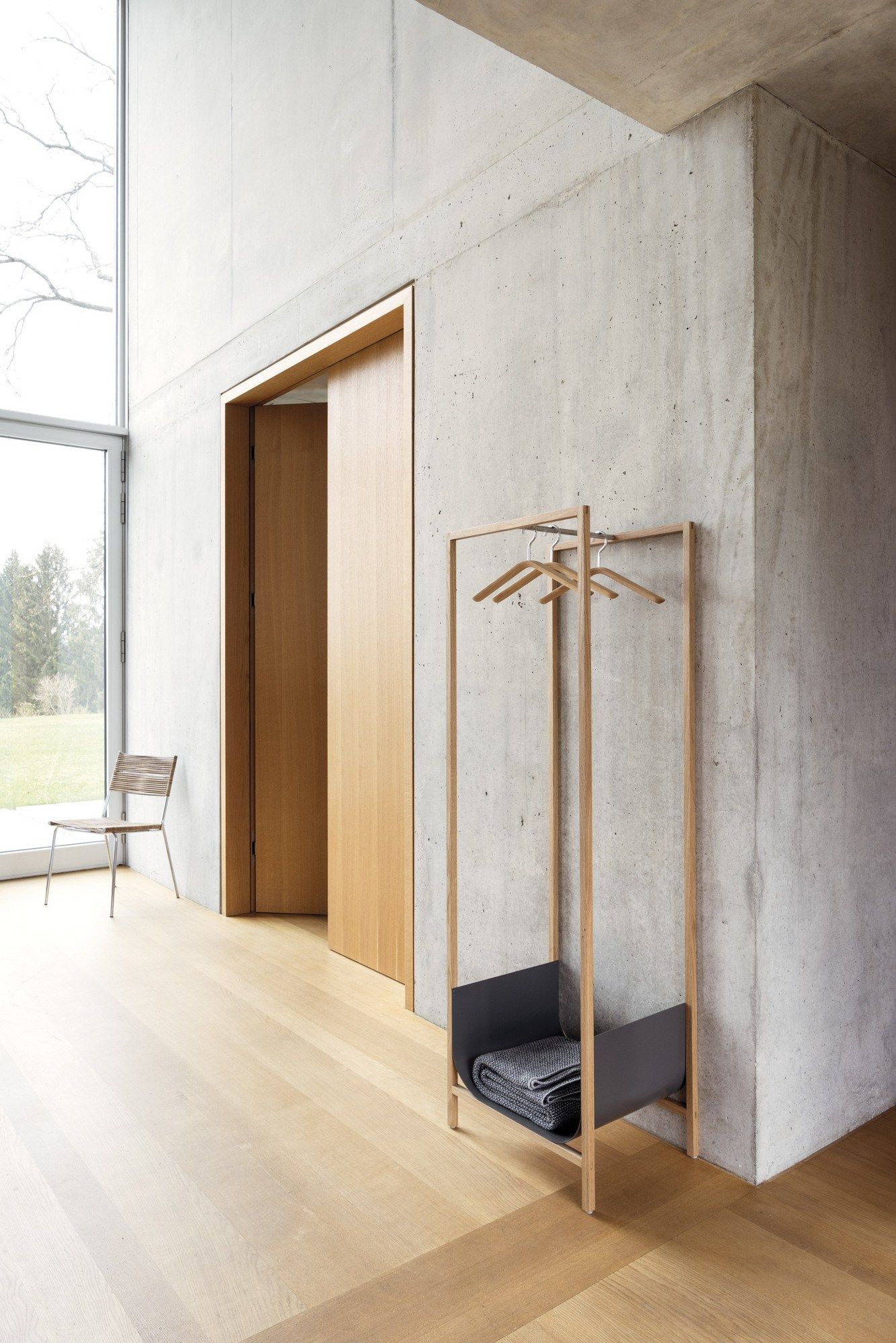 Вешалка для одежды из массива дерева Schonbuch ARCH-00034797 - Вид №2