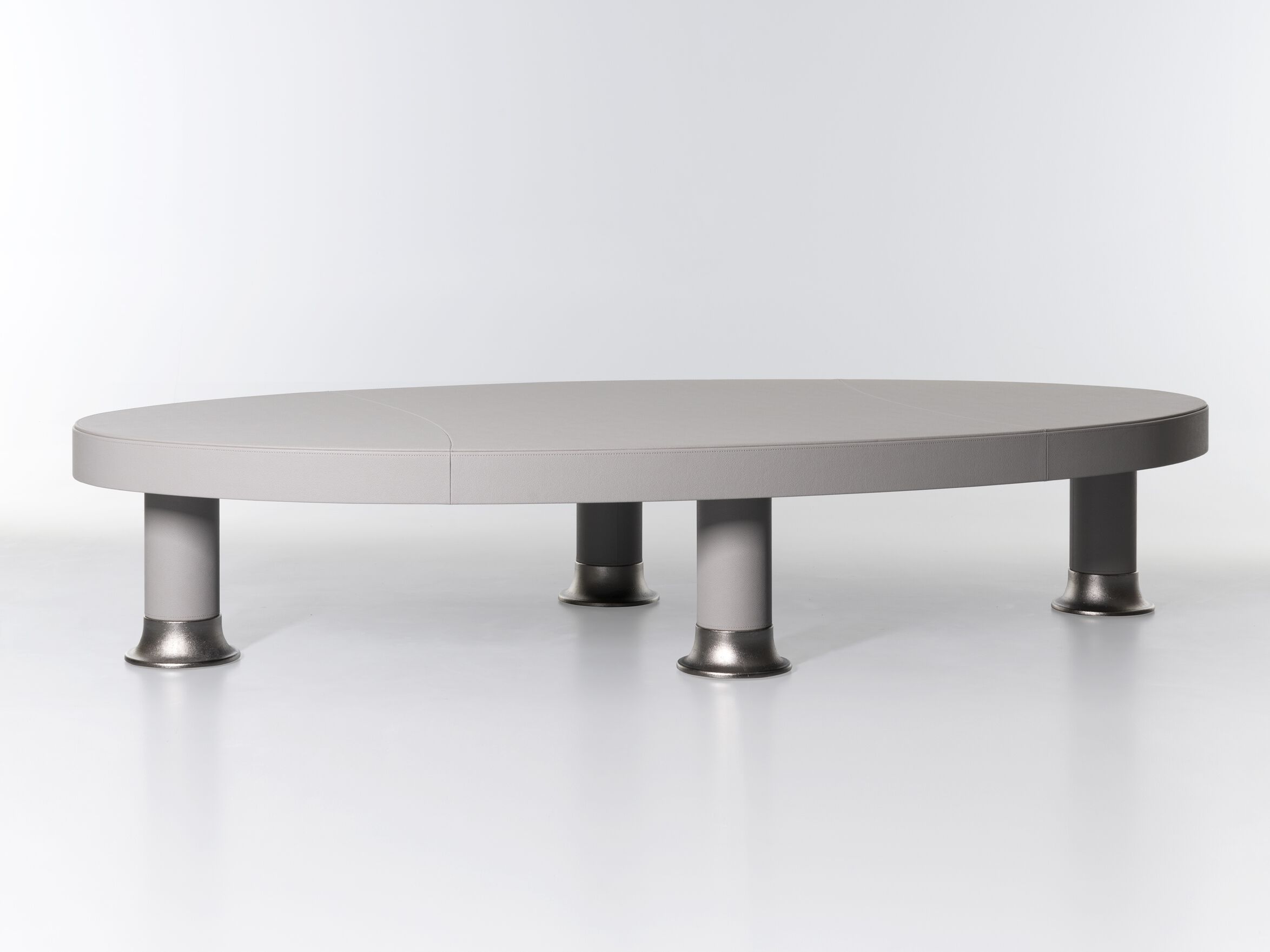 Кожаный овальный низкий журнальный столик Lorenzo Tondelli DROP ARCH-00073955