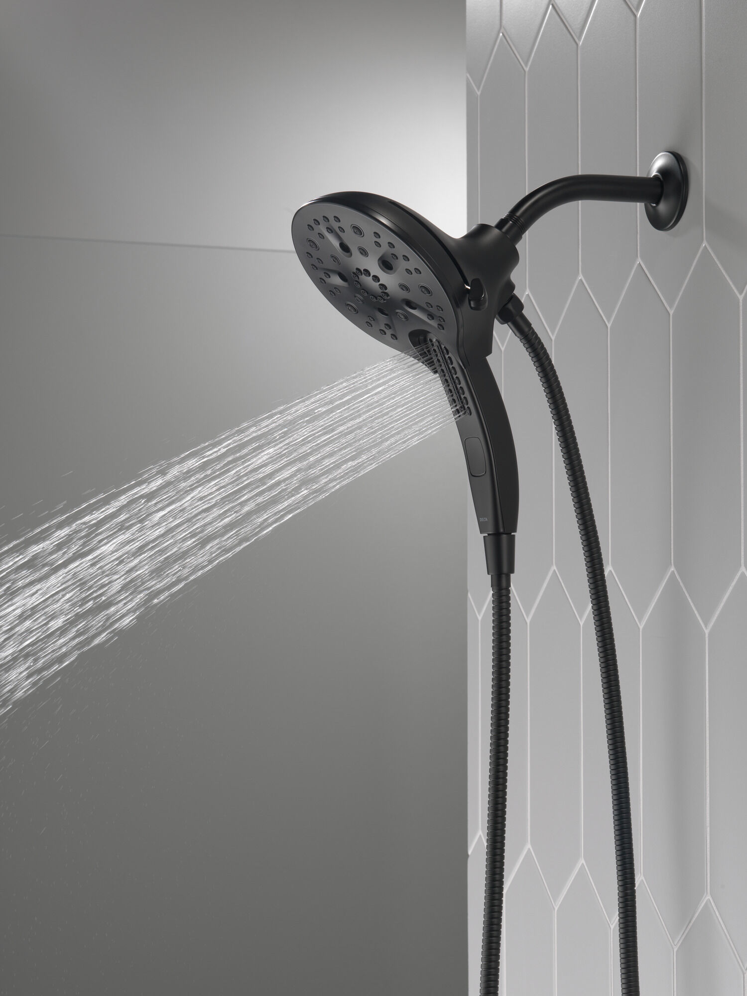 58620-BL-PK In2ition® H2Okinetic® Душ два в одном с 5 настройками Delta Faucet Universal Showering Матовый черный  - Вид №14