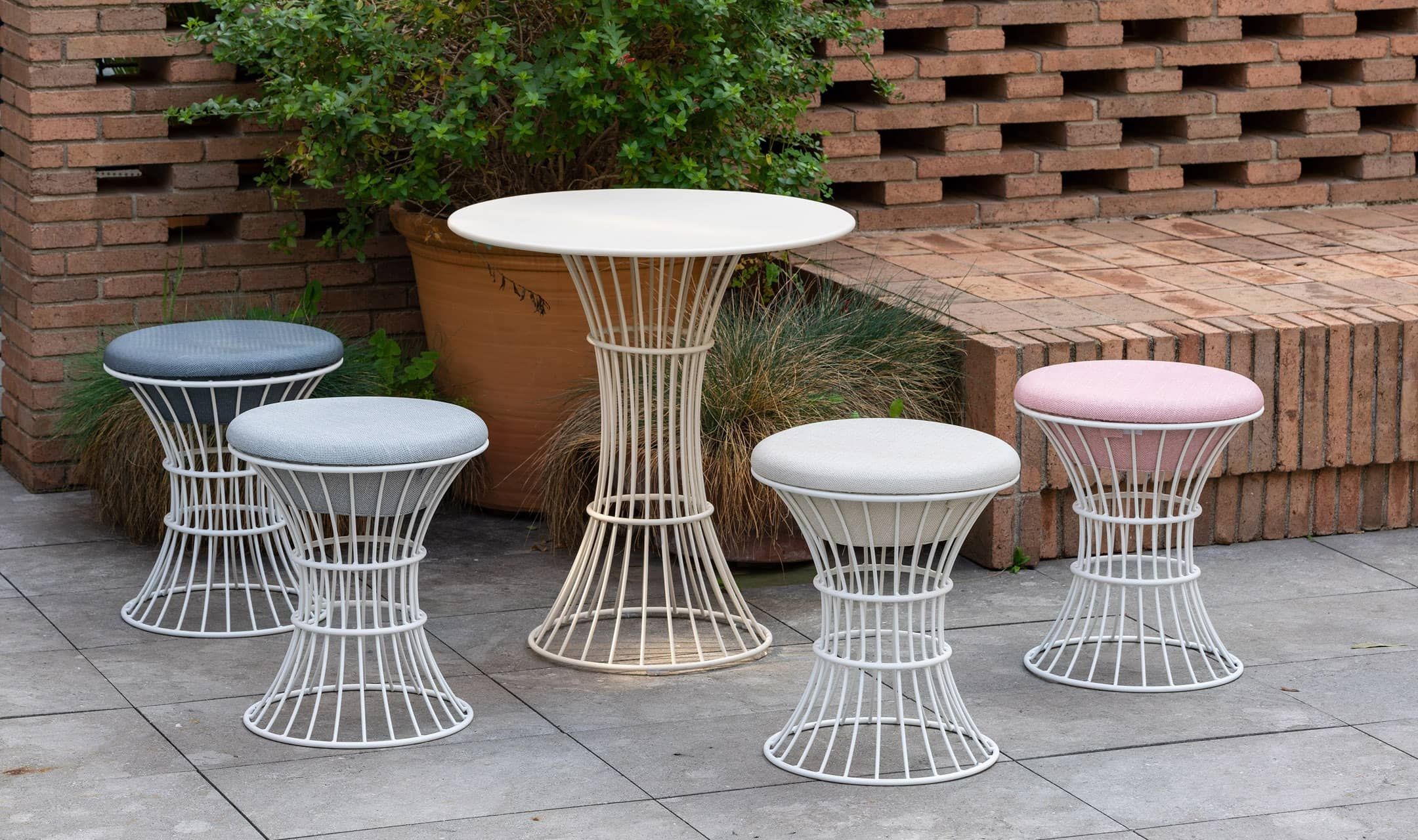 Стальной низкий садовый стул с мягким сиденьем iSimar Bolonia ARCH-00098467 - Вид №1