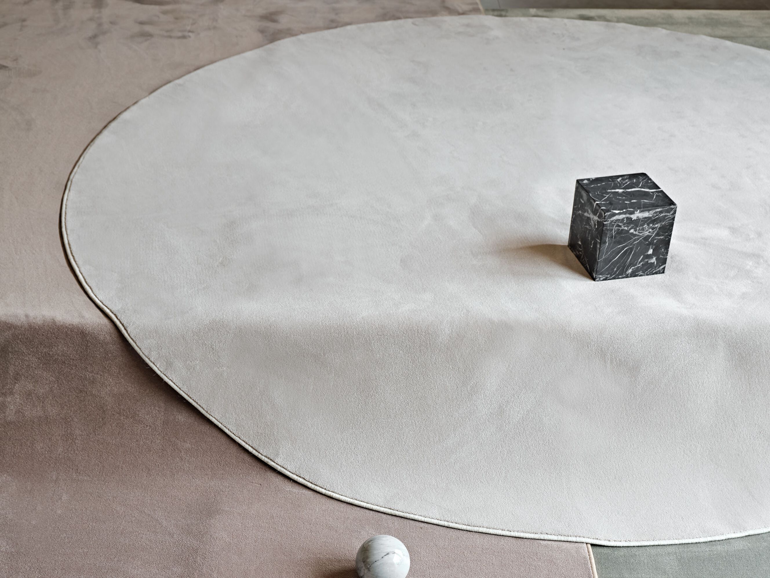 Бархатный ковер Cattelan italia KIMI ARCH-00008436