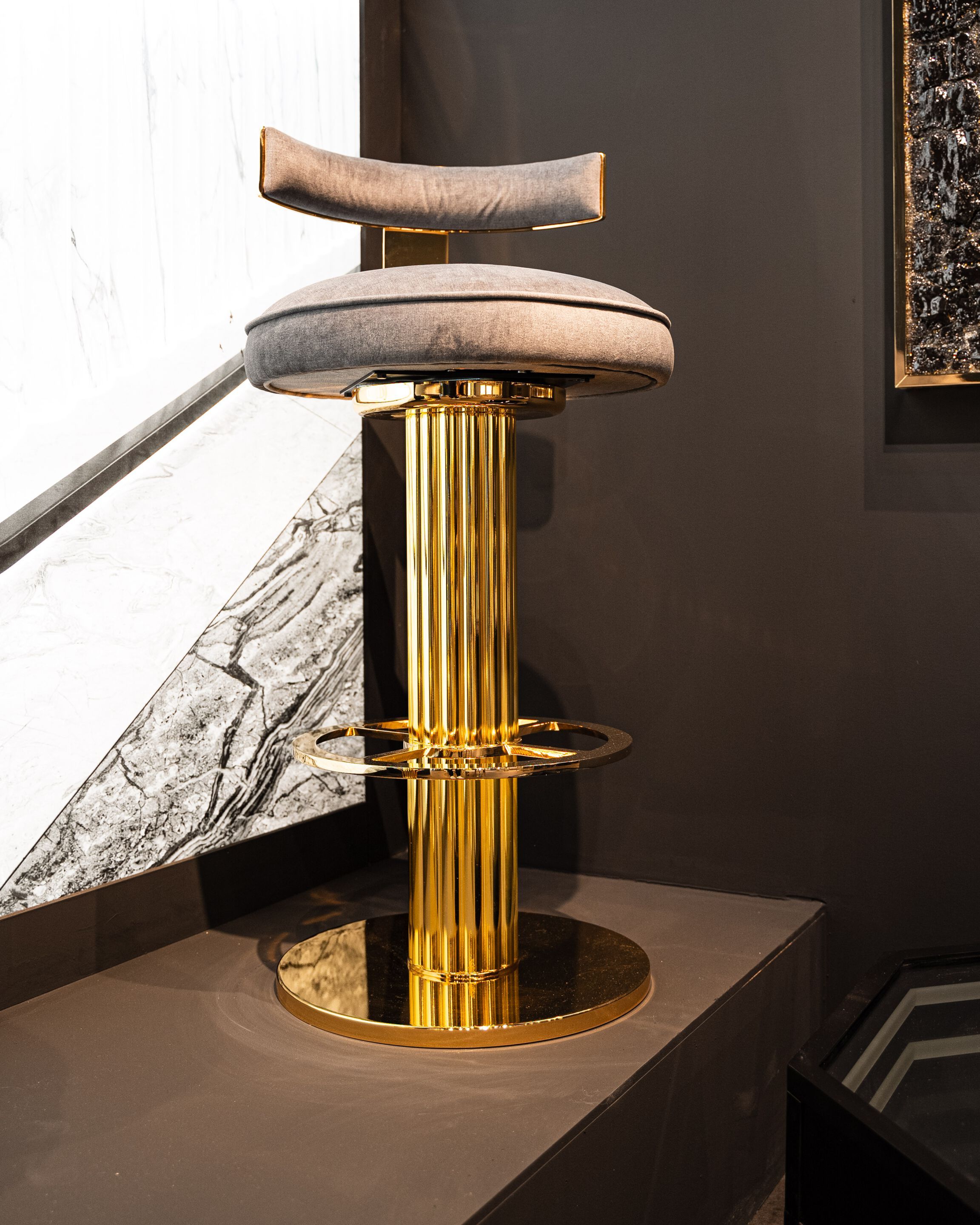 Высокий стул с мягким сиденьем Galbiati Exclusive Interiors ARCH-00024047 - Вид №1