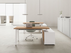 Секционный стол из меламина и металла