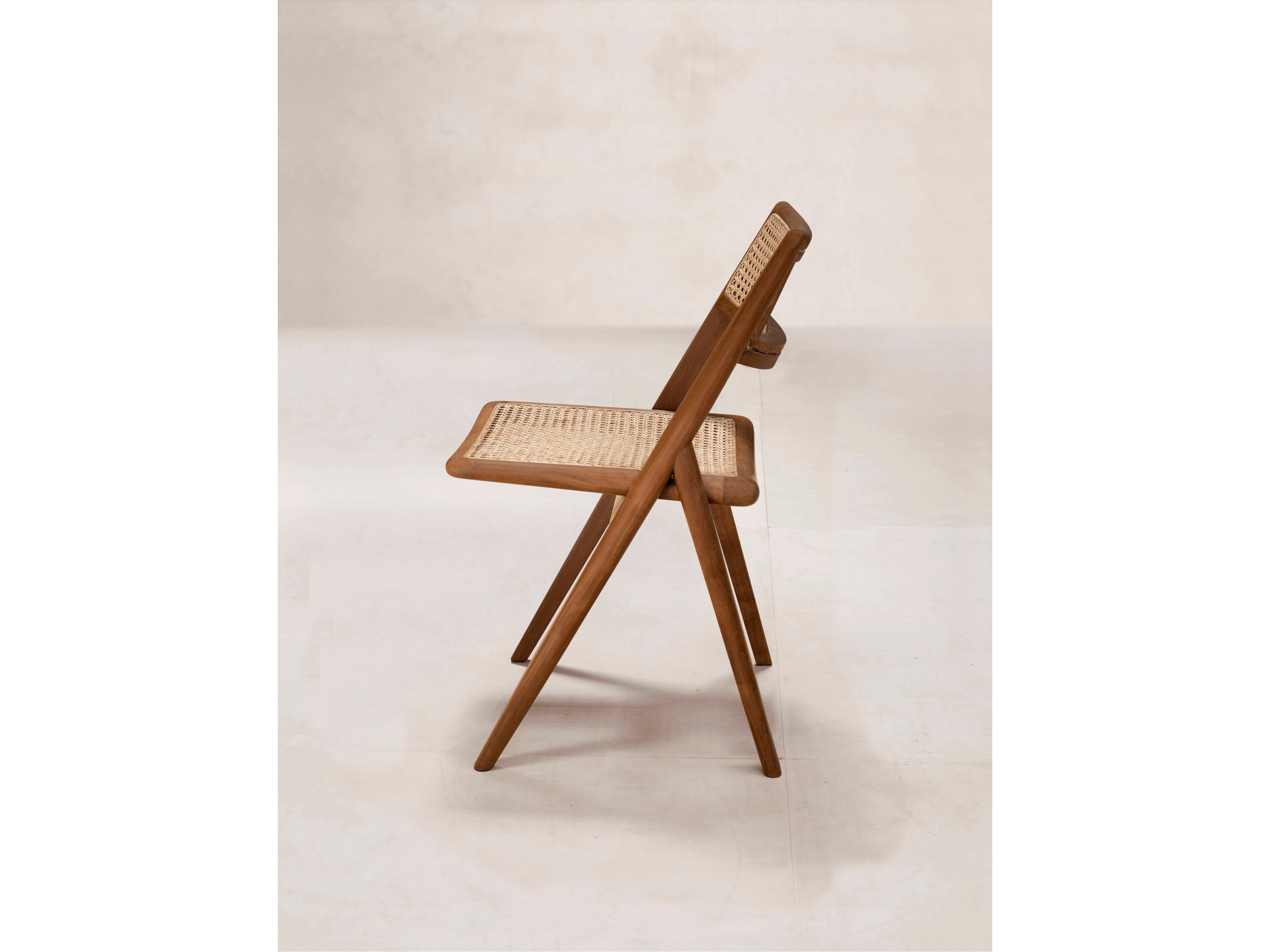 Стул из тикового дерева без подлокотников Phantom Hands Muṅgāru ARCH-00096624 - Вид №2