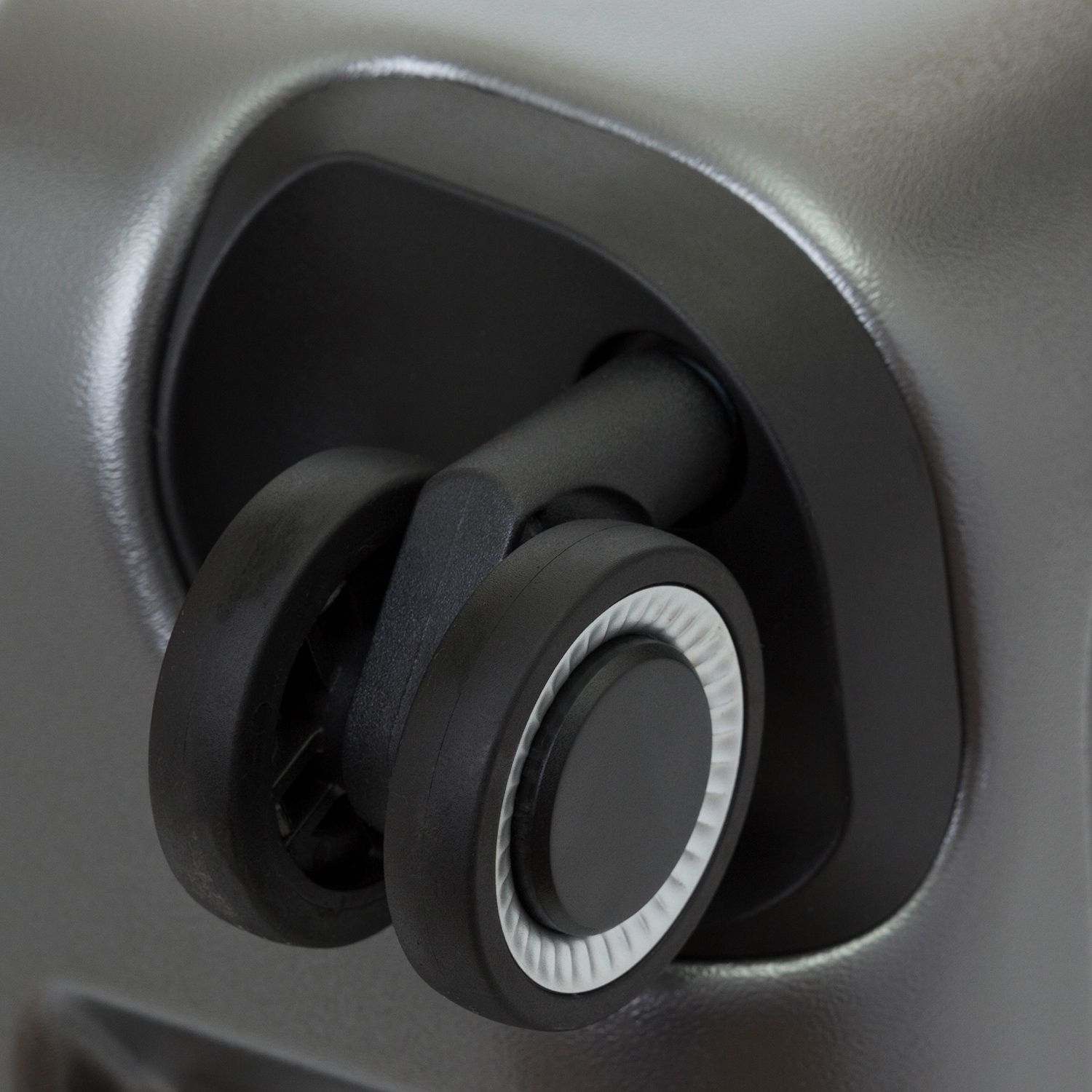 M1880-08-62 Чемодан M1880*62 Spinner M March Beau monde  - Вид №6