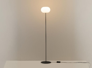 Напольная лампа из дутого стекла