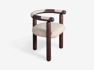 Стул с подлокотниками