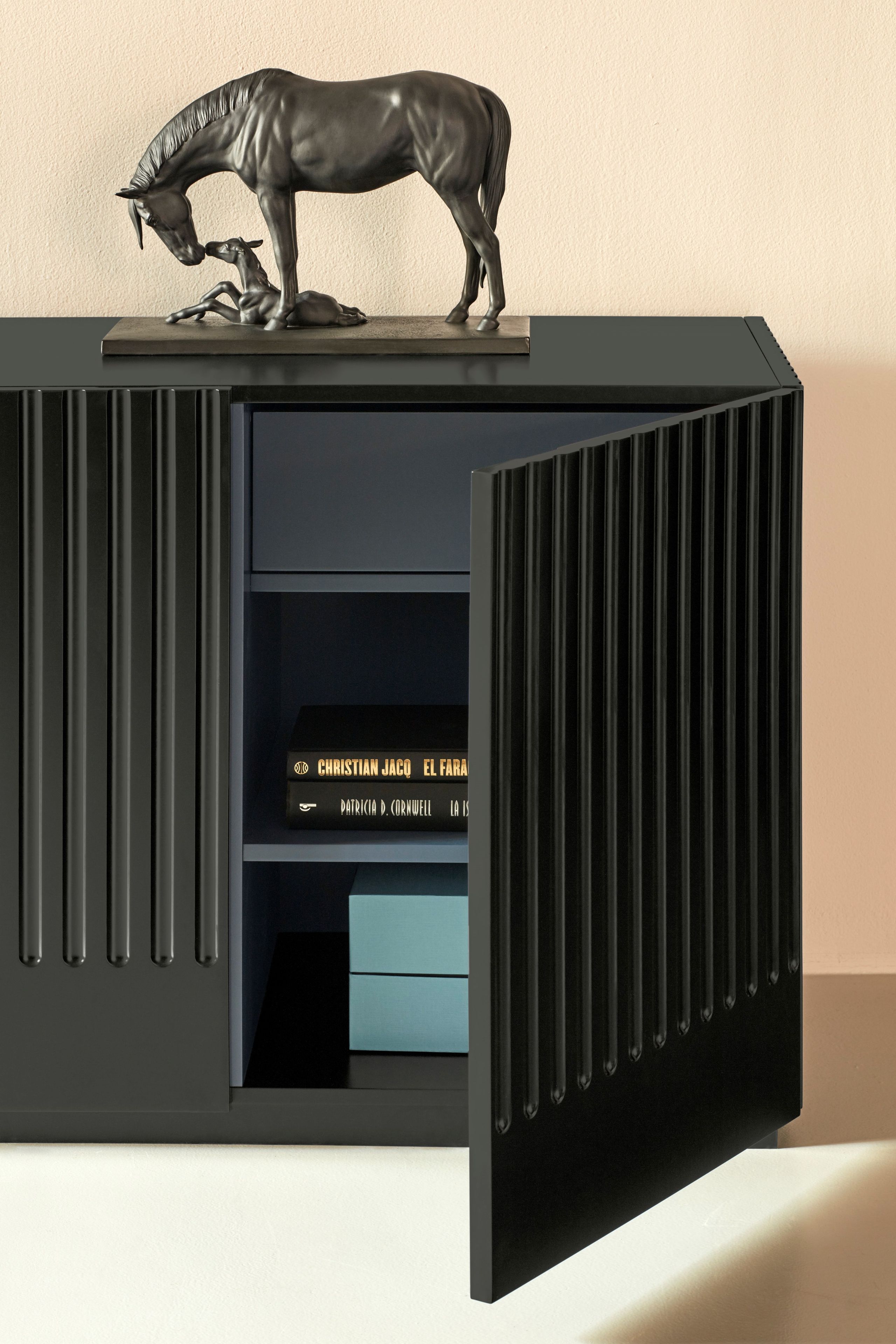 Шкаф из МДФ с распашными дверями TEULAT Дорический стиль ARCH-00032581 - Вид №14