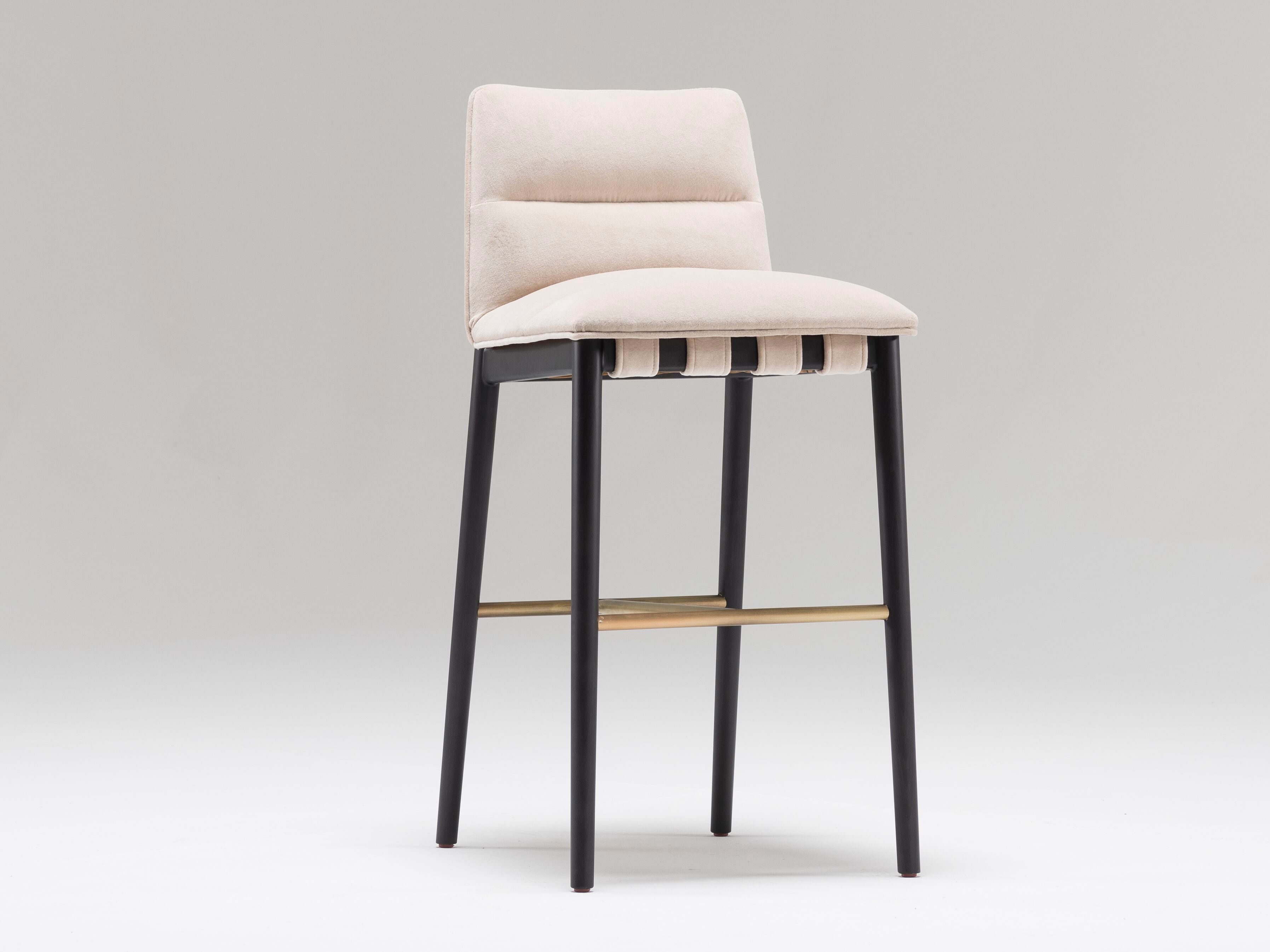 Барный стул из ткани и ясеня со спинкой Papell Design Uriah ARCH-00024143 - Вид №1