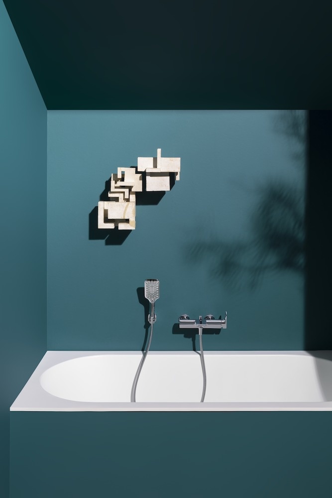 H3217570041361 Однорычажный смеситель для ванны, с гибким душевым шлангом 1500 мм и ручным душем MyCity100 LAUFEN PRO - Вид №1