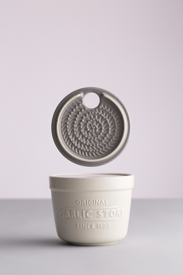 Емкость для хранения чеснока с теркой Innovative Kitchen Mason Cash 2008188 - Вид №1