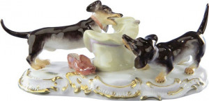 85848 Meissen Фигурка 5см "Таксы, играющие со шляпой" (Август Ринглер, 1901 г.) Фарфор
