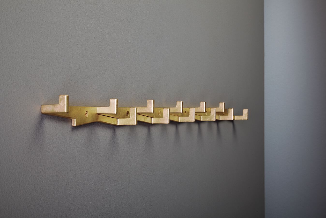 Вешалка для одежды из цинка Iserlohner Haken MÄANDER ARCH-00113500