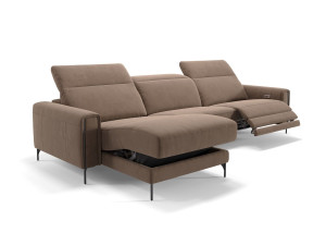 Кожаный диван с полуостровом